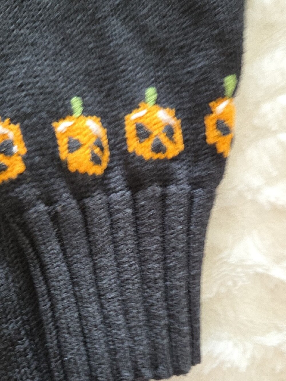 RARE Vintage Disney Store Winnie the Pooh Halloween Cardigan Sweater Shirt Small - Picture 10 of 16